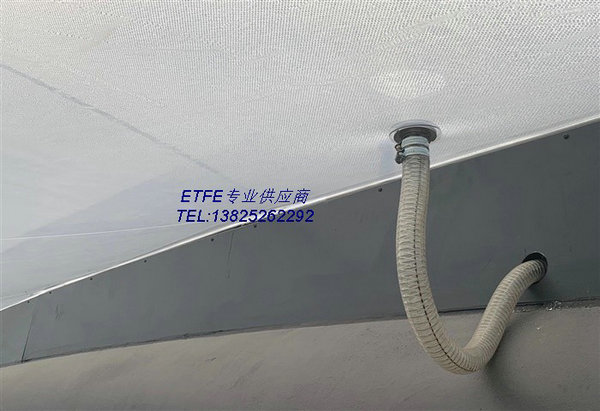 加筋高透膜材(STFE)是一種新型的高透明度建筑膜材